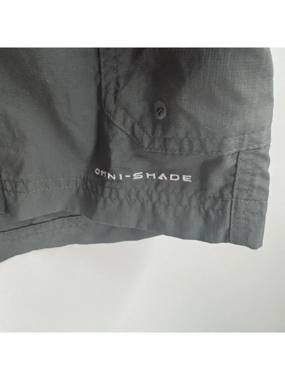 Columbia PFG Mens Omni-Shade Grey Nylon Cargo Shorts Size 40